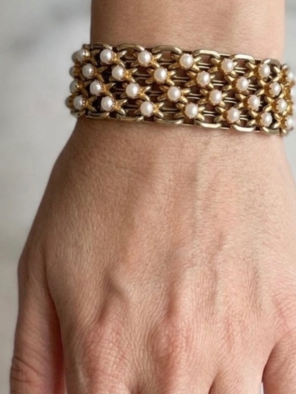 Vintage Mid-Century Triple Strand Faux Pearl Book-Chain Bracelet - Gold Tone